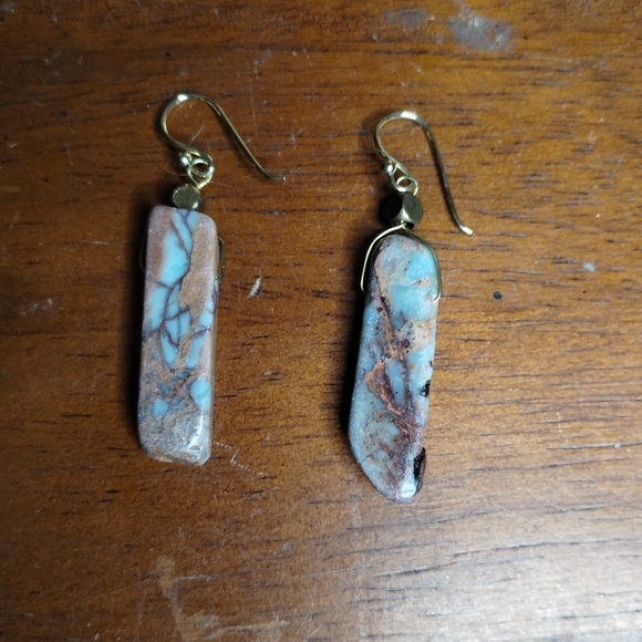 Jewelry - Elegant Turquoise and Gold Color Stone Dangle Earrings